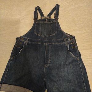 Overall shorts